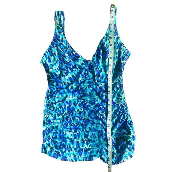 Profile Tankini with Underwire Built in Bra Size 34D - Picture 5 of 7
